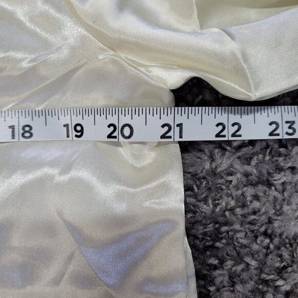 Ulta Size XL Intimates & Sleepwear 2 Piece Cream Satin Set Button Drawstring New - Picture 5 of 13